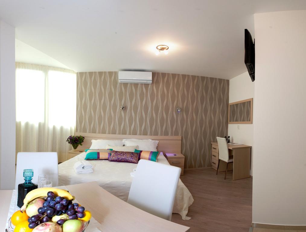 Cro Jet Set Apartments Split Exteriör bild